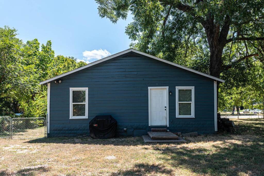 Escape To A Restored 1920S East Waco Bungalow מראה חיצוני תמונה
